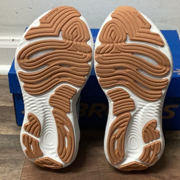 Women’s Brooks Glycerin 22 - Picture 4 of 5